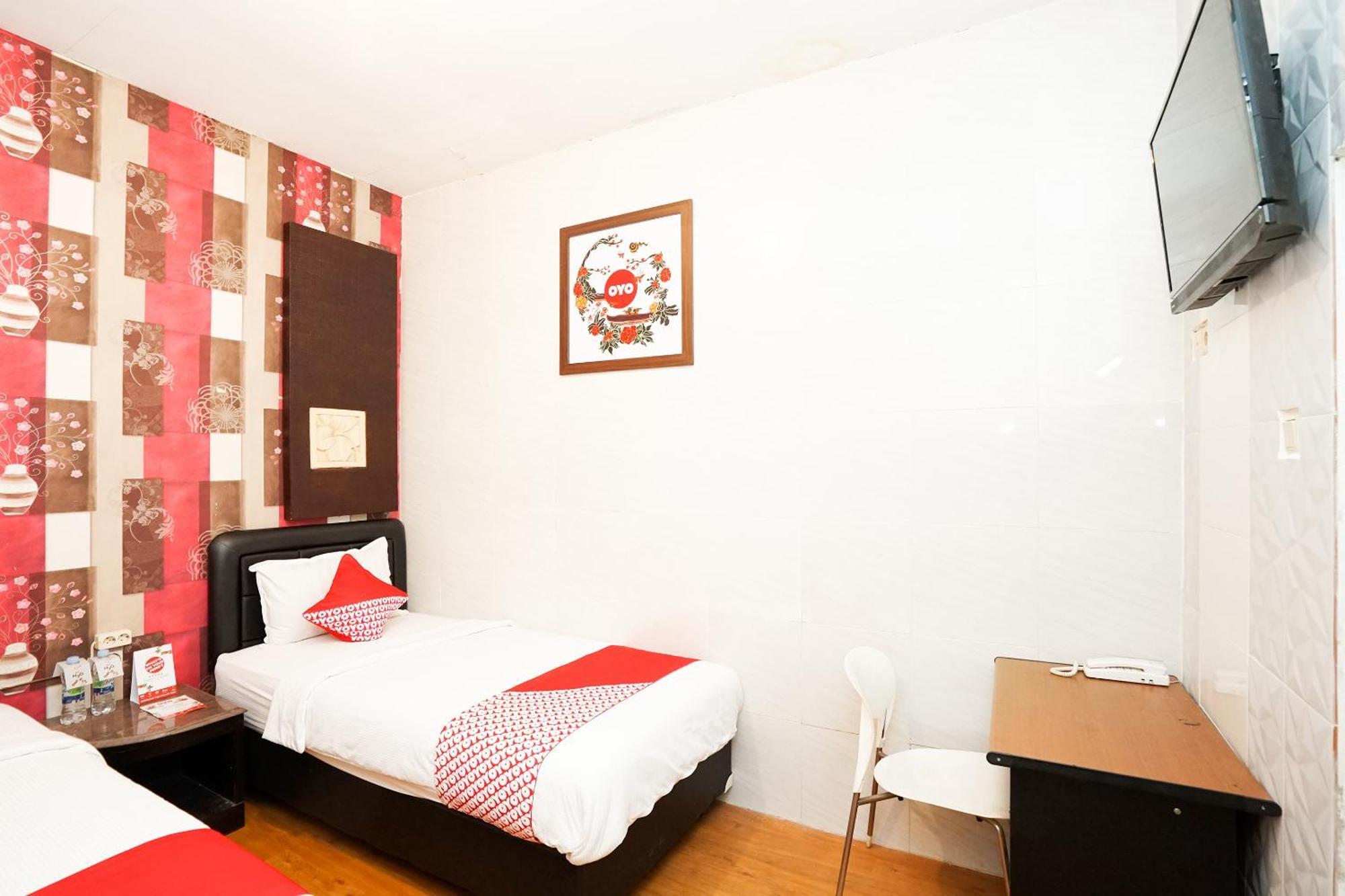 Oyo 425 Mojokerto Guesthouse Экстерьер фото