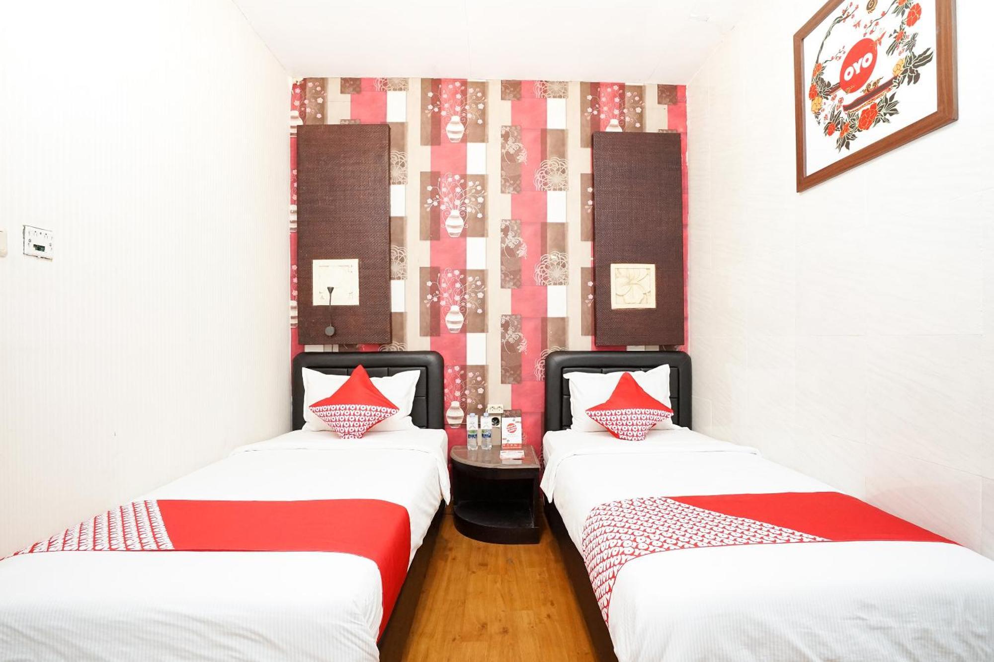 Oyo 425 Mojokerto Guesthouse Экстерьер фото