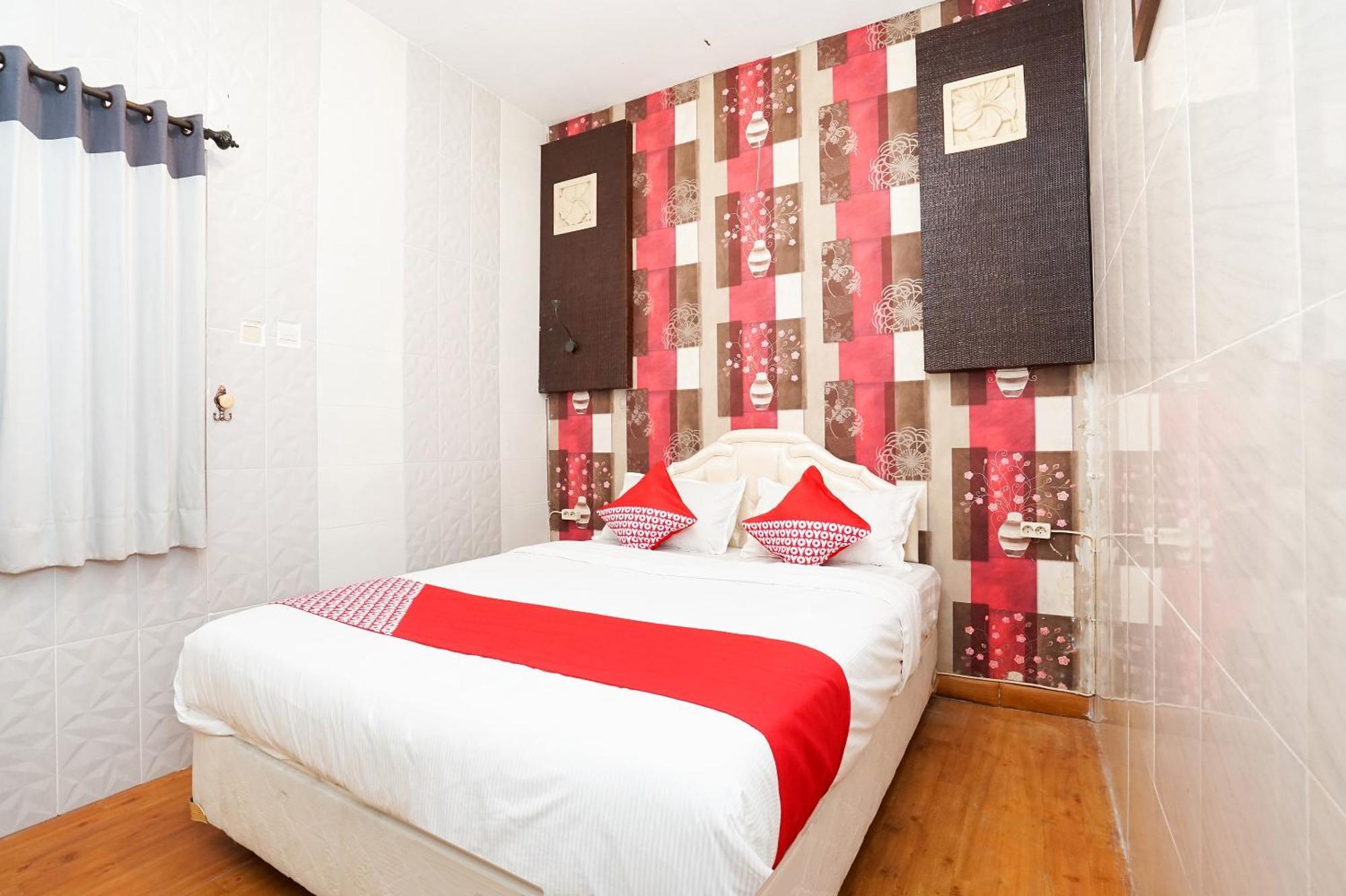 Oyo 425 Mojokerto Guesthouse Экстерьер фото