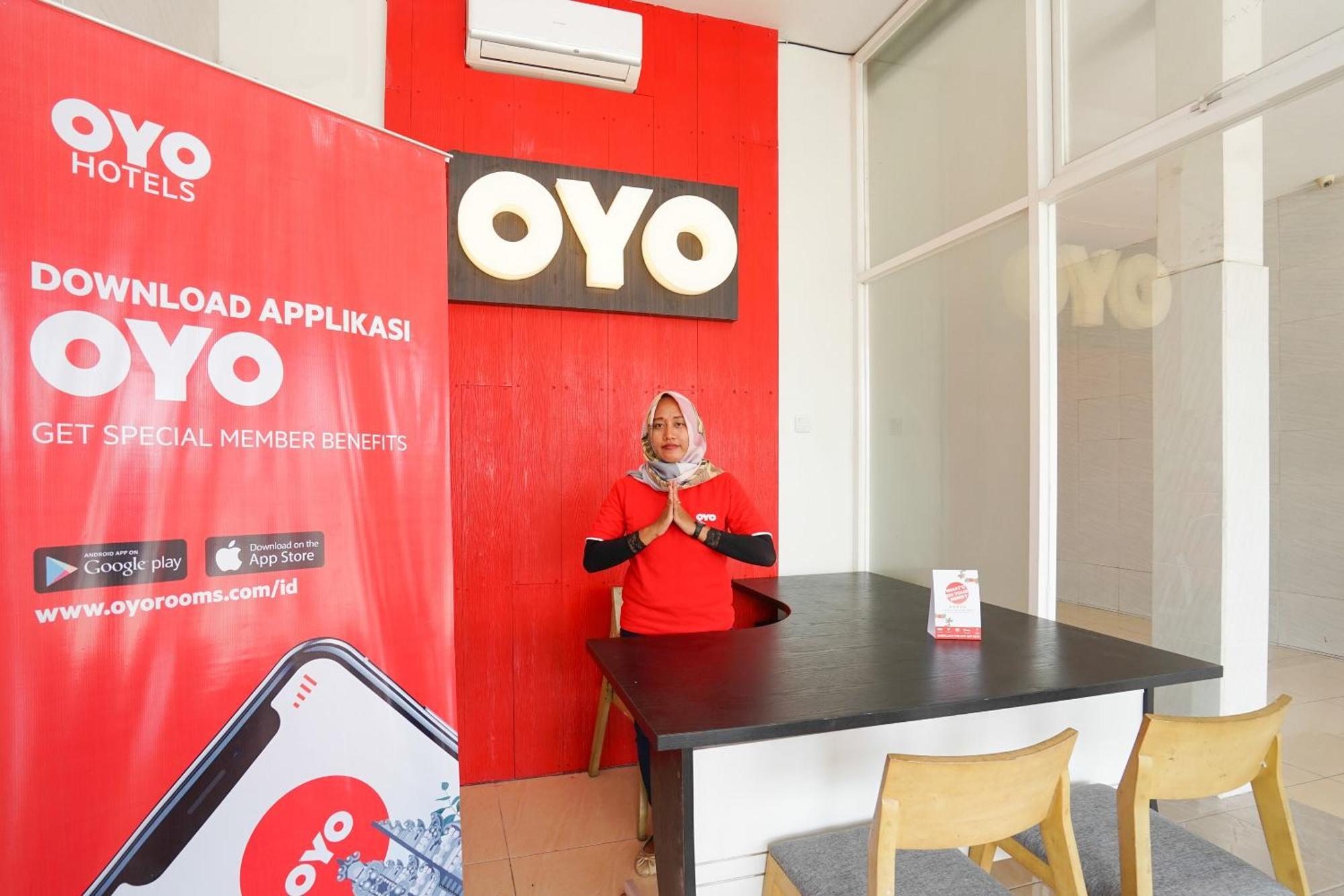 Oyo 425 Mojokerto Guesthouse Экстерьер фото